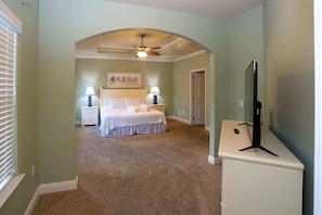 4 bedrooms, iron/ironing board, free WiFi, bed sheets