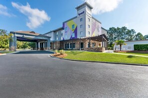 View from property - Spark by Hilton Dothan (Dothan)