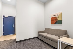 Room - Spark by Hilton Dothan (Dothan)