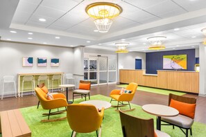 Lobby - Spark by Hilton Dothan (Dothan)