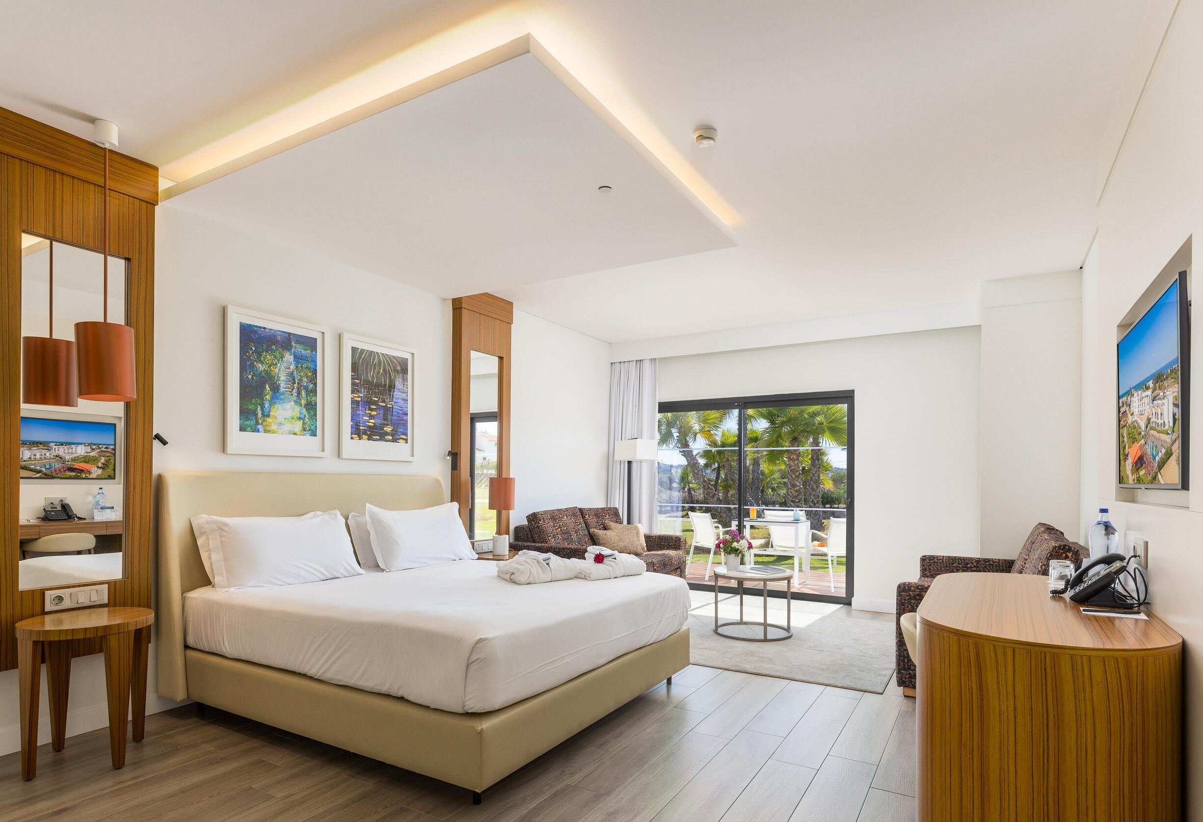 Minibar, két bảo mật tại phòng 