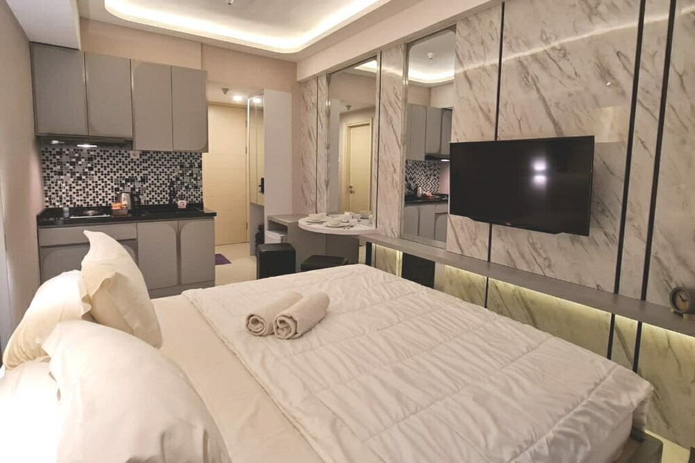 Cosmy Benson Apartment at Pakuwon Mall
