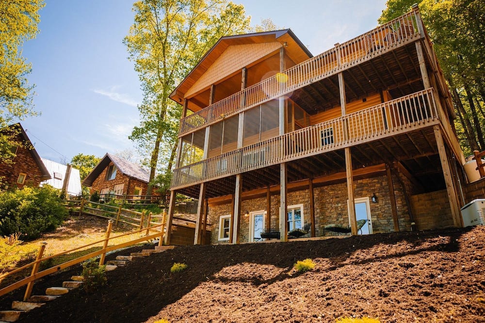 Claytor Lake Airbnb & Cheap Cabin Rentals from 54 AirCabins