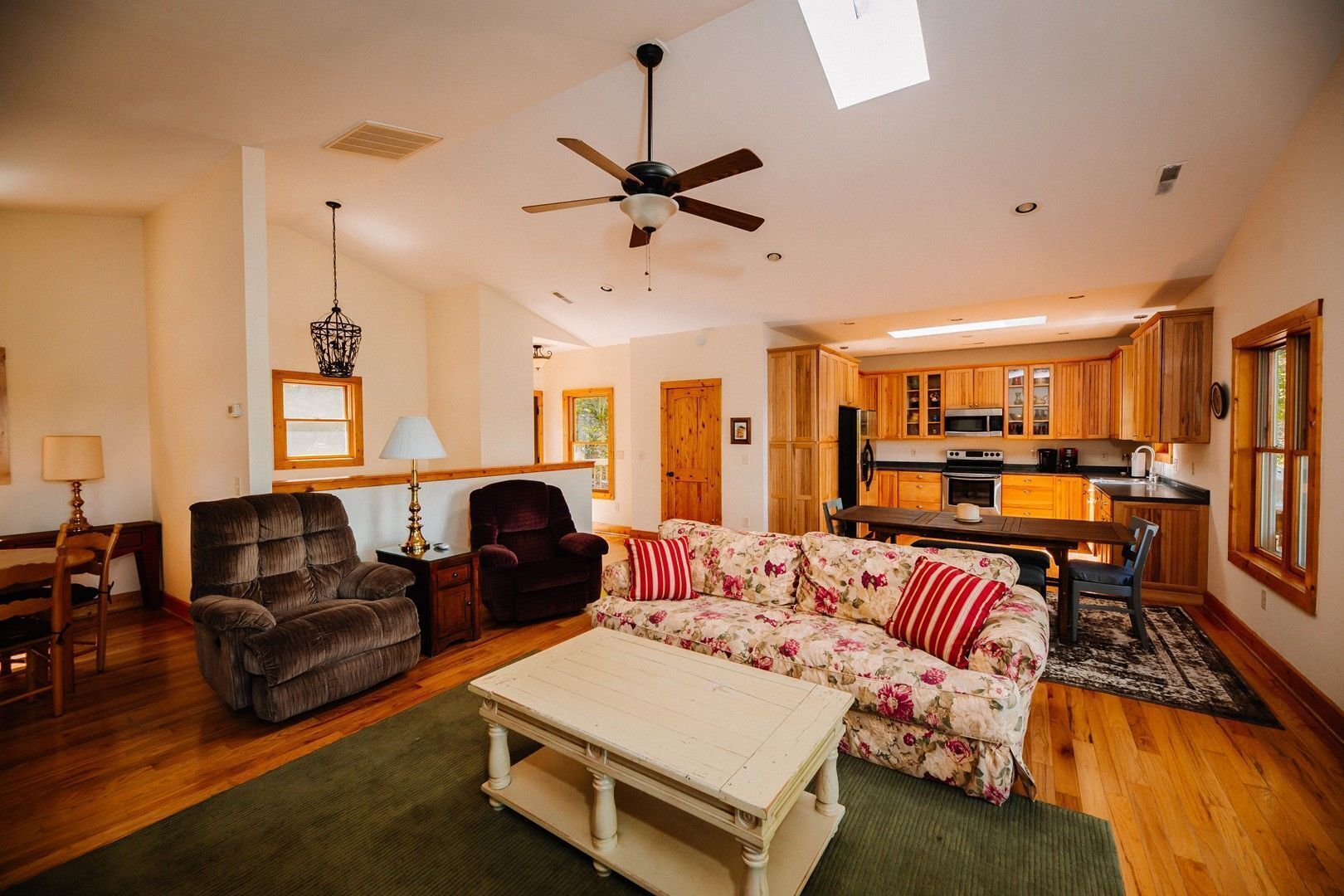 Waterfront Log Home Getaway on Claytor Lake! 3BS10 - Andrew's Lake View