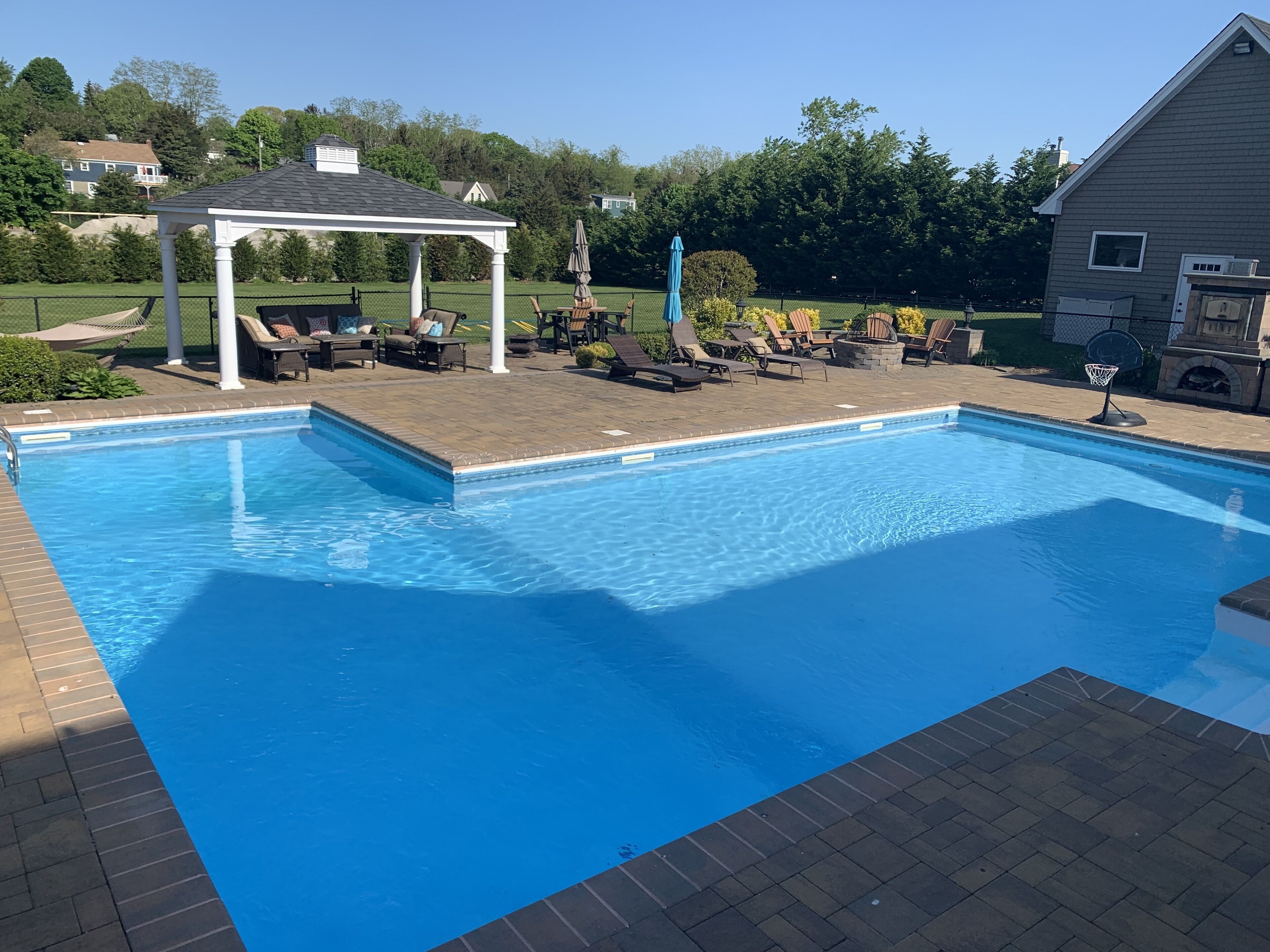 Beautiful Home with Pool by Wineries and Beaches - “The Vacation House”