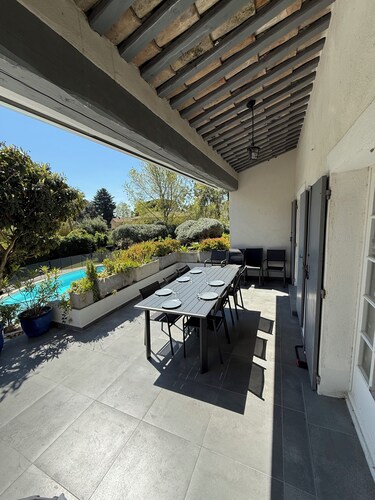 Magnifique Haut de Villa , Dans Impasse Calme, Piscine, 300m MER