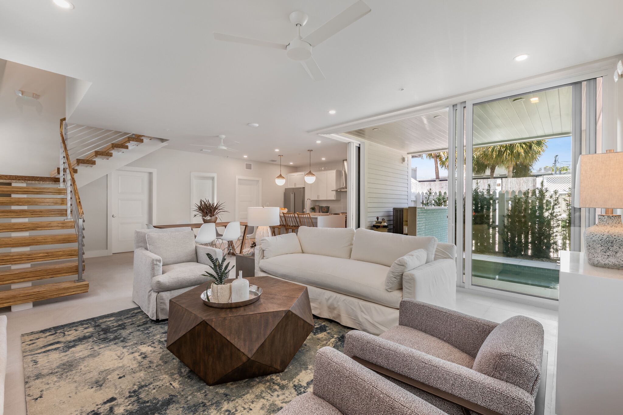 EL CORAZON~ Renovated Home w/ Direct Access to Duval St. w/ Pool & Parking!