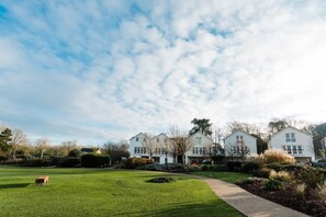 Exterior - 4 Salterns-3 Bath-Nr Yarmouth-Nr Beach-Sleeps 8 (Freshwater)