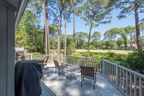 Terrace/patio - 12 Isle of Pines - Golf Course View, Sea Pines Retreat (Hilton Head Island)