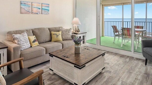 TV - English Towers-Beautiful Direct Ocean Views from this Remodeled Condo! (Ocean City)