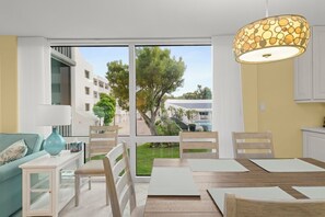 Dining - Island Beach Club #210A is a 2/2 vacation rental on Sanibel Island. (Sanibel)