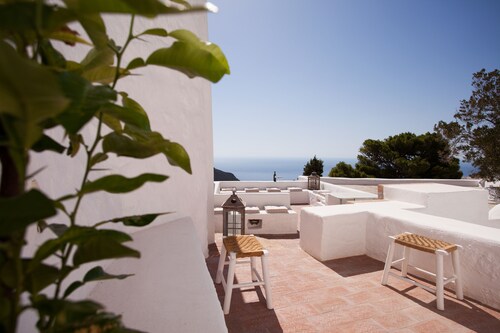 At the top of Hora with amazing views