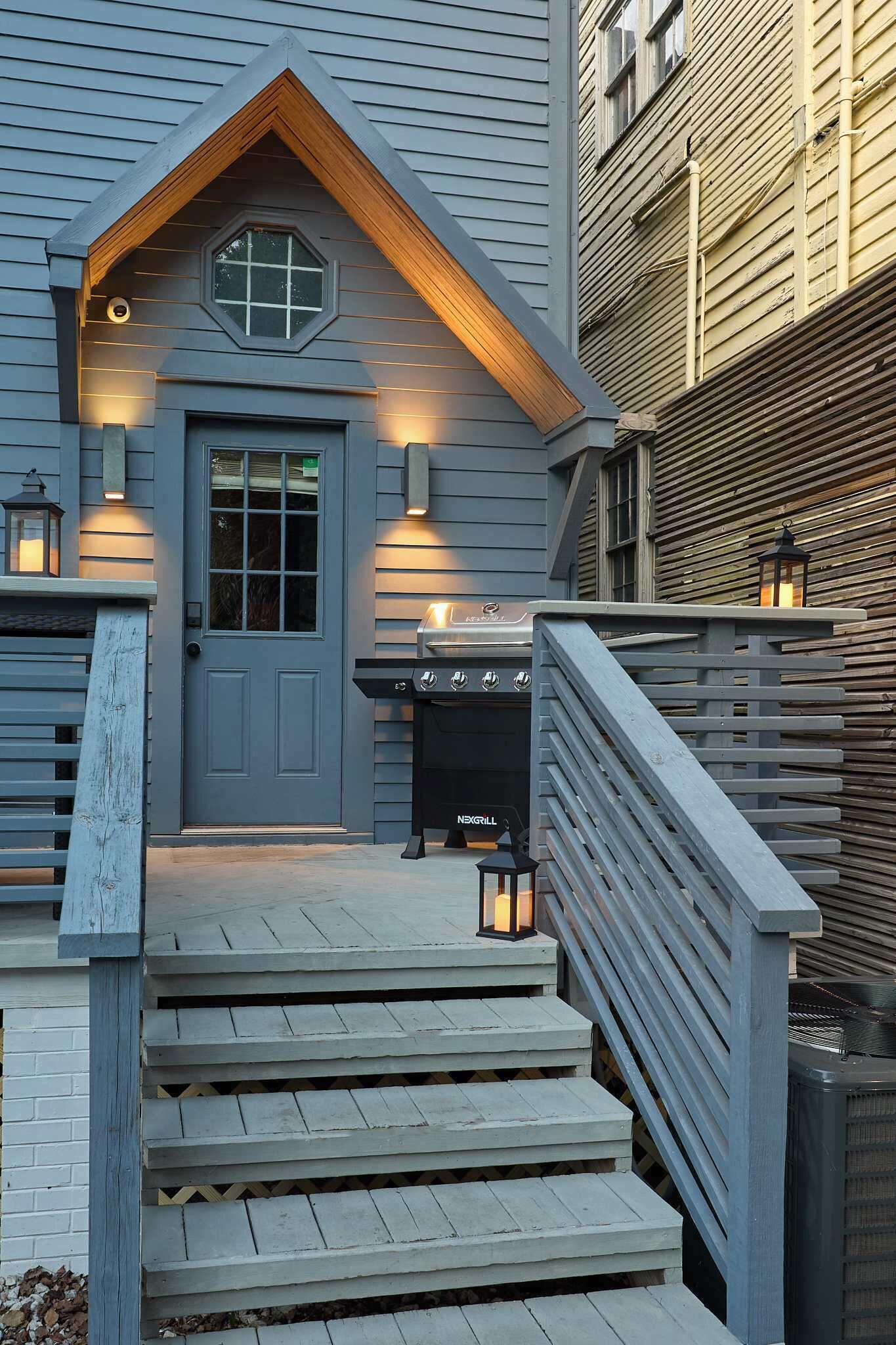 تفاصيل الفندق من الخارج