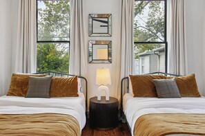5 bedrooms, desk, iron/ironing board, free WiFi