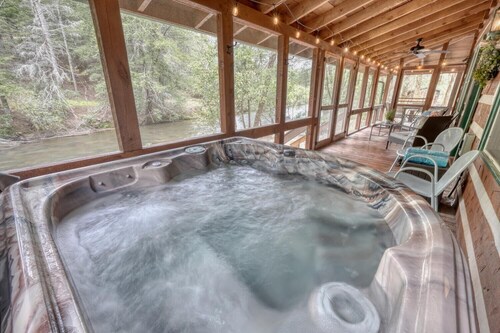 The Roost - On The Toccoa River