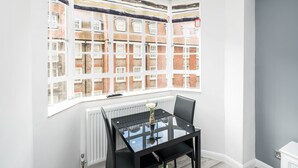 Leilighet (0 Bedroom) | Oppholdsområde