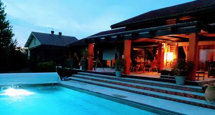 Maison Bois, Idéale Pour Décompresser