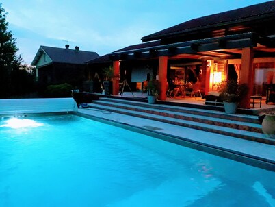 Maison Bois, Idéale Pour Décompresser