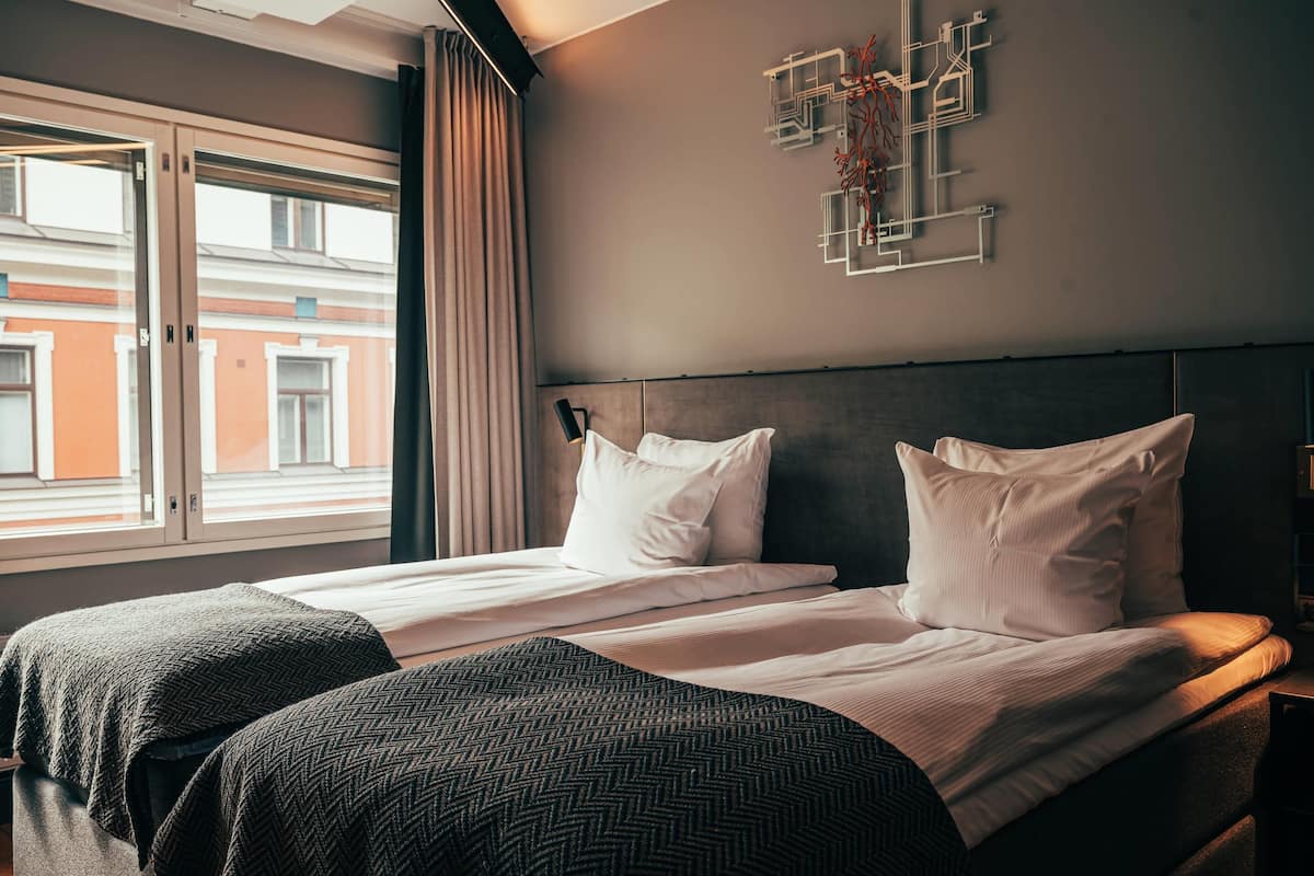 Habitación estándar, 2 camas individuales, para no fumadores | Ropa de cama de alta calidad, edredón, camas con pillow-top y minibar