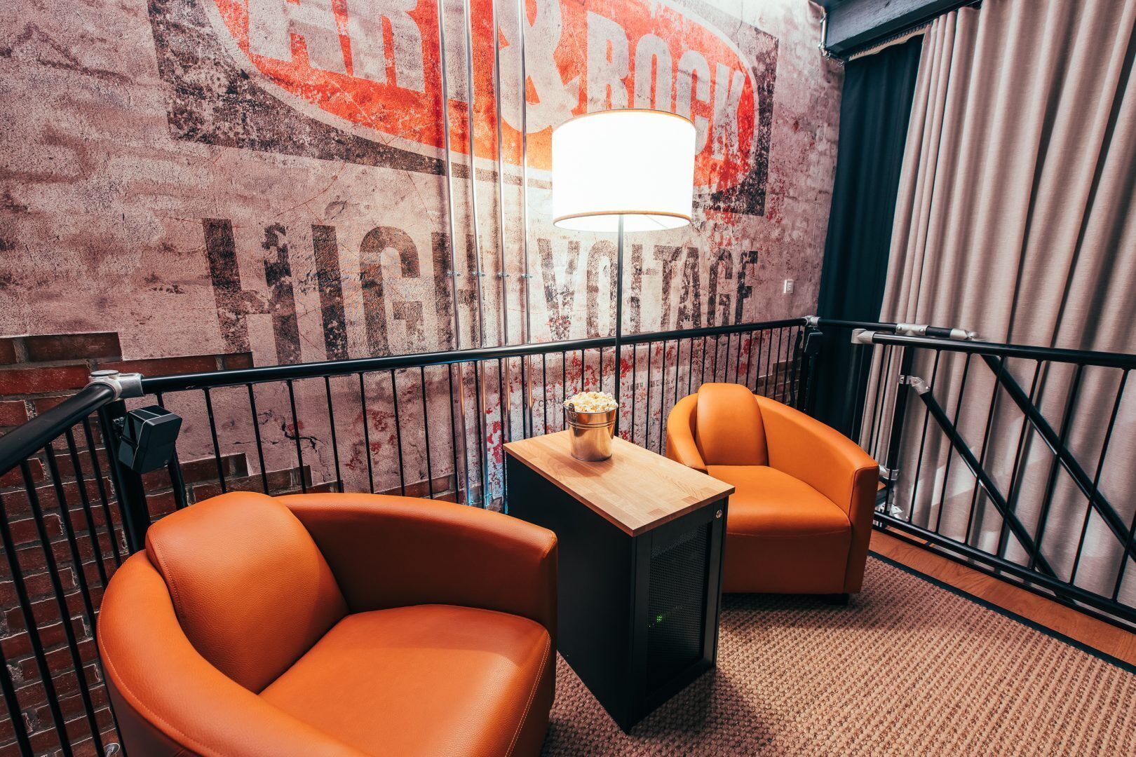 deluxe loft, 1 king bed, non smoking | premium bedding, down duvets, pillow-top beds, minibar