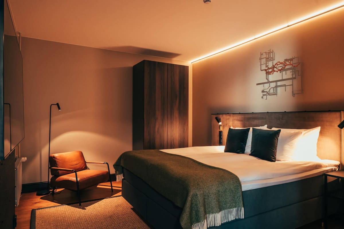 Suite junior, para no fumadores | Ropa de cama de alta calidad, edredón, camas con pillow-top y minibar