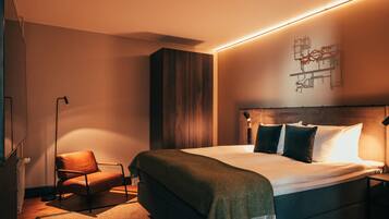 Junior Suite, Non Smoking | Premium bedding, down duvets, pillow-top beds, minibar