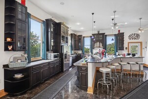 Villa, Multiple Bedrooms | Private kitchen | Mini-fridge, microwave, oven, dishwasher