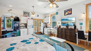 1 bedroom, laptop workspace, iron/ironing board, cots/infant beds