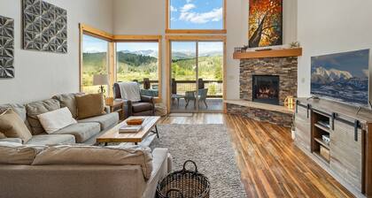 Mountain Willow At Grand Park 4 Bedroom Home by RedAwning