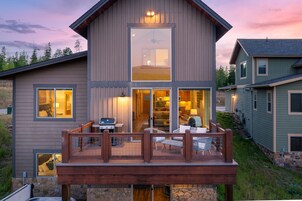 House, 4 Bedrooms | Terrace/patio