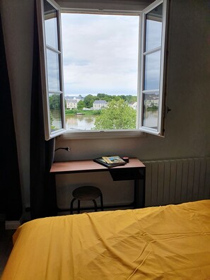 2 bedrooms, desk, soundproofing, iron/ironing board