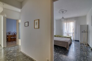 2 bedrooms, bed sheets