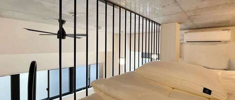 Strykjärn/strykbräda, wi-fi och sängkläder