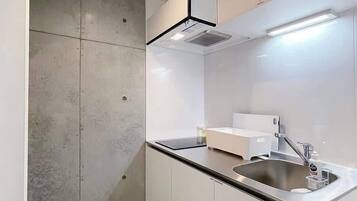 Fridge, microwave, stovetop, electric kettle