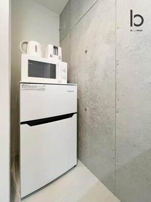 Interior - b hotel Neko Yard | Peace Park Steps Away Studio (Naka Ward, Hiroshima)