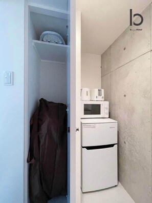 Interior - b hotel Neko Yard | Comfortable Studio Near Sights (Naka Ward, Hiroshima)