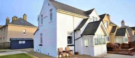 Maison, plusieurs lits | Extérieur