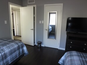 2 多间卧室、熨斗/熨衣板、免费 WiFi、床单