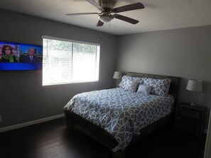 2 chambres, fer et planche à repasser, accès au Wi-Fi (inclus)