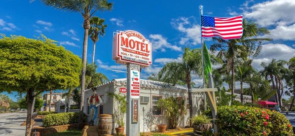 Mặt tiền nơi lưu trú