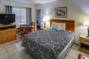 Comfort Studio, 1 Queen Bed