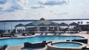 Piscine extérieure