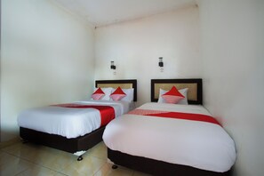 Room - OYO 3126 Penginapan Suka Asih (Pangandaran)