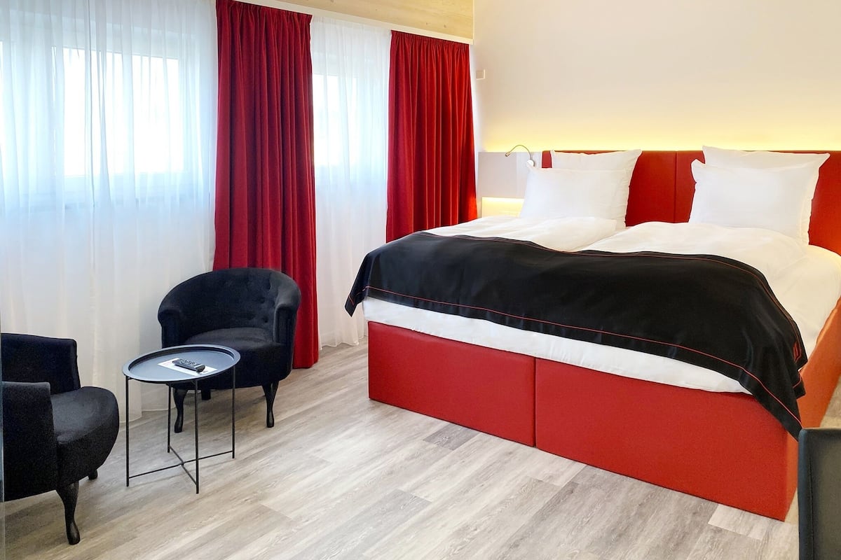 comfort double room | 1 bedroom, free minibar, in-room safe, desk