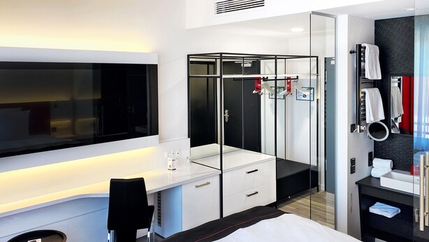 ห้องดับเบิล | บริเวณนั่งเล่น | ทีวีจอแอลอีดี 55 นิ้ว พร้อมช่องดาวเทียม, ทีวี, ห้องทำงาน