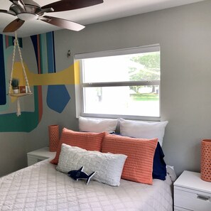 4 Schlafzimmer, Schreibtisch, Bügeleisen/Bügelbrett, Reisekinderbett