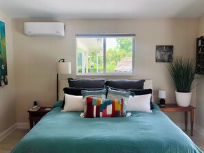 4 bedrooms, desk, iron/ironing board, travel crib