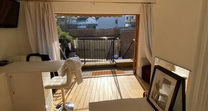 2 Bed - Very Convenient Location - South Terrace