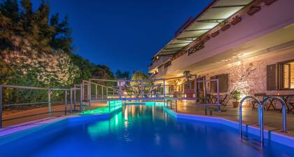 Dante's Maisonettes Resort