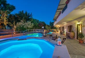 Pool - Dante's Maisonettes Resort (Psarou)